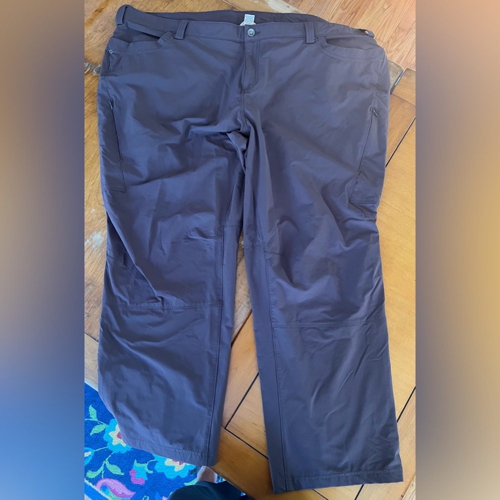 Duluth Trading Co. Flexpedition pants